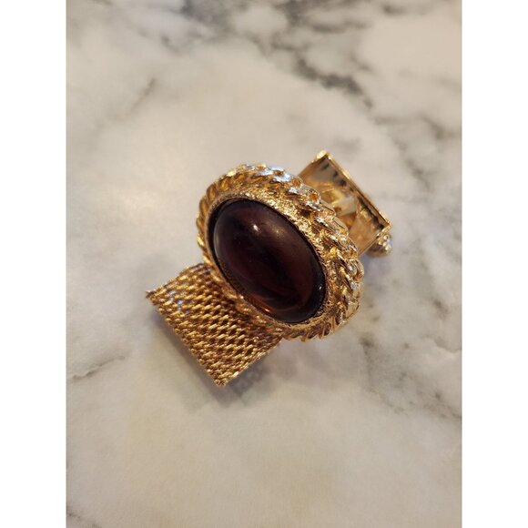 Vintage Swank Gold-Tone Mesh Wrap Cufflink With Oval Amber Glass Stone Accent - Picture 1 of 2